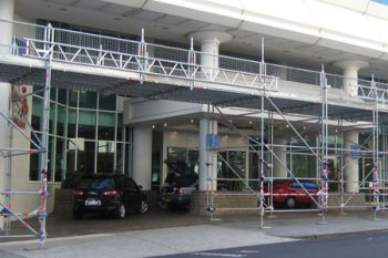 Hotel gantry scaffolding