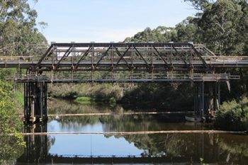 Suspended scaffold on a 113 year old bridge