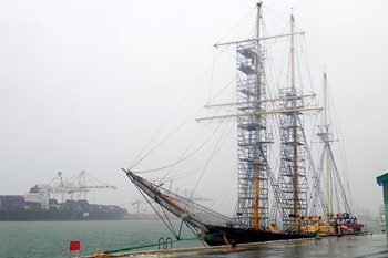 Tall ship scaffolding