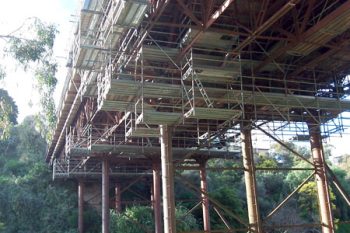 Victoria Street Bridge suspended scaffold